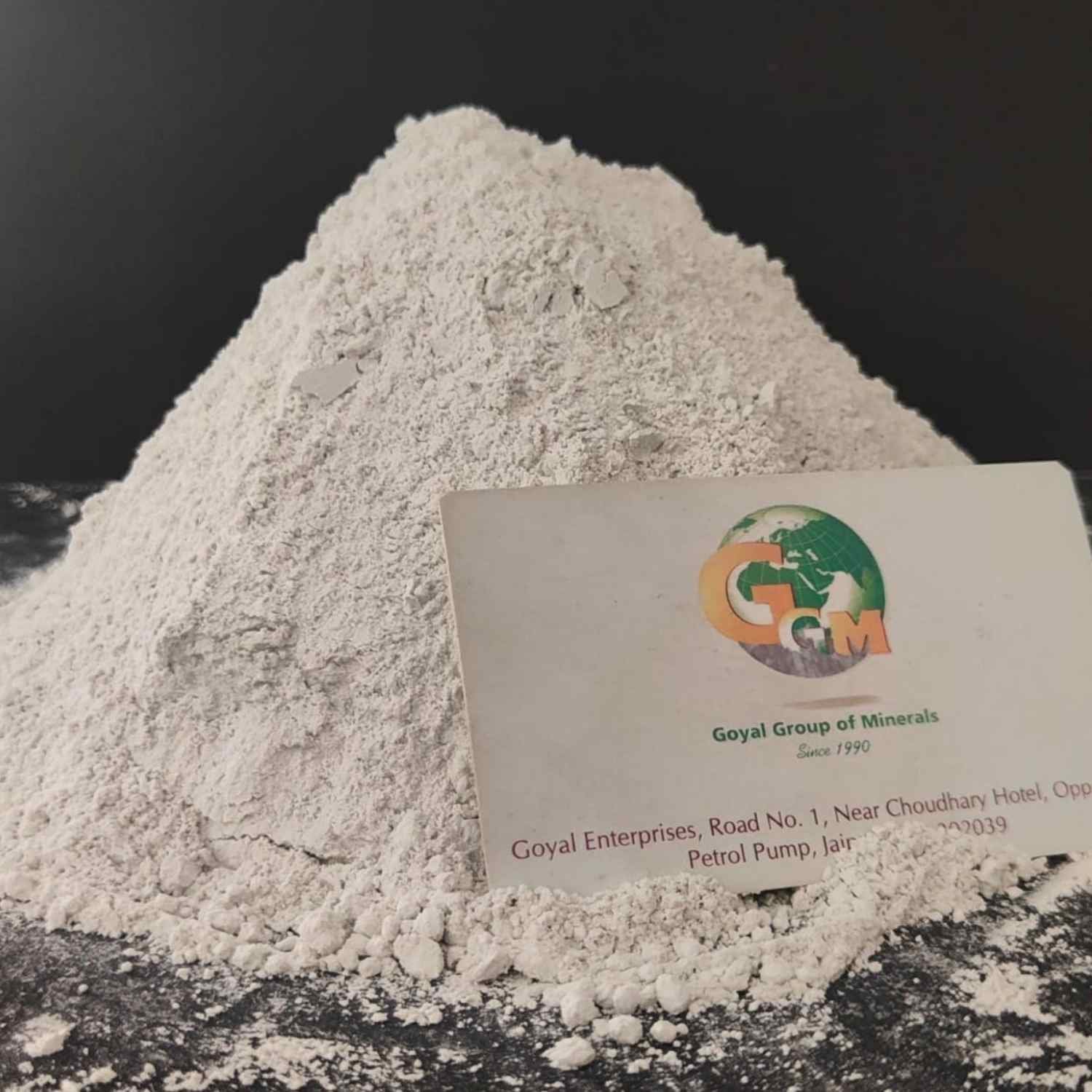 Fine-grade soapstone/talc powder for industrial applications